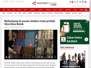 Berkunjung ke pusat cendera mata produk Ulos khas Batak - Antara News