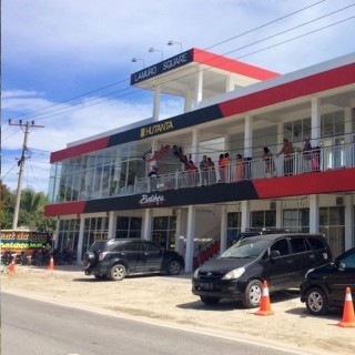 Pusat Oleh-oleh Terlengkap 'Batikta' Diluncurkan, Dorong Kolaborasi Pegiat Wisata Danau Toba 