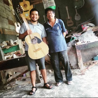 Gitar Asli Buatan Tarutung