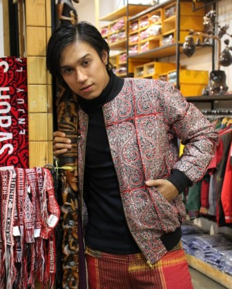 Batikta JAKET BOMBER KATUNJKT04 GORGA