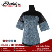 BTK338A Blus Batik Motif Gorga Warna Biru Muda Putih Hitam