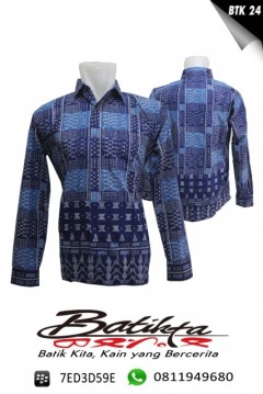 BTK24 Kemeja Batik Motif Ulos Sadum Warna Biru Putih